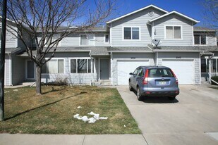 2052 Glenmoor Dr in Fort Collins, CO - Building Photo
