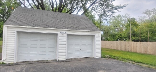 3023 Hobson Rd in Fort Wayne, IN - Building Photo - Building Photo