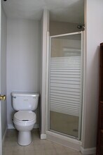 42 Preston Rd, Unit 1 in Somerville, MA - Foto de edificio - Building Photo