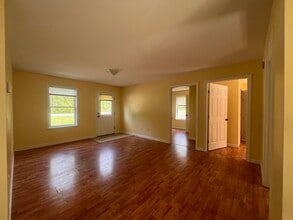 97 N Main St, Unit 97 North Main St. Unit B in Mechanic Falls, ME - Building Photo - Building Photo