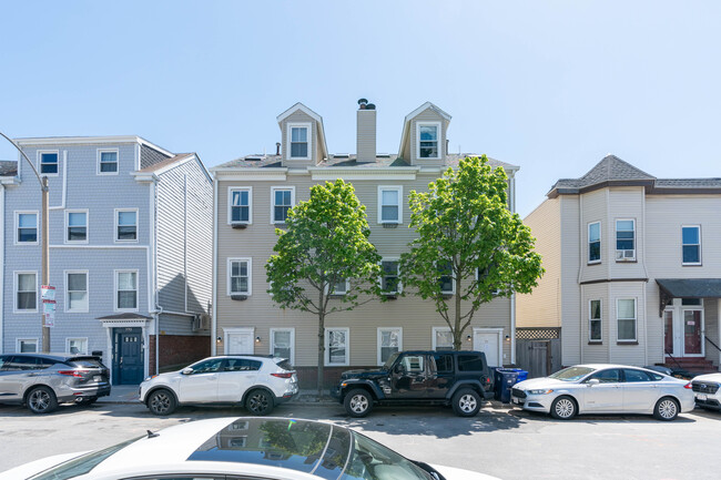 771-773 E 5th St in Boston, MA - Foto de edificio - Building Photo