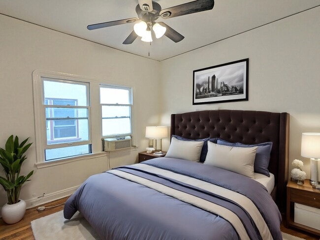 335 N Orange Grove Ave in Los Angeles, CA - Foto de edificio - Building Photo