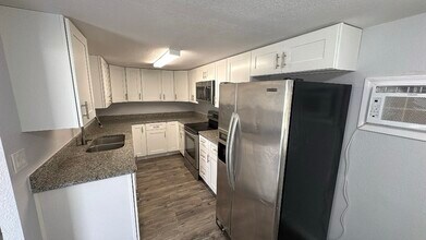 2021 Pleasure Dr in Holiday, FL - Building Photo - Building Photo