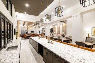 1927 Powers Ferry Rd in Atlanta, GA - Building Photo - Building Photo