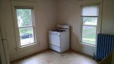 603 Iowa St in Cedar Falls, IA - Building Photo - Building Photo