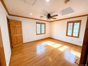 76-11 270th St in Queens, NY - Building Photo - Building Photo