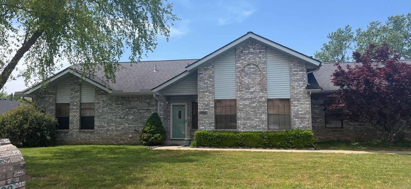 908 S 23rd St in Rogers, AR - Foto de edificio