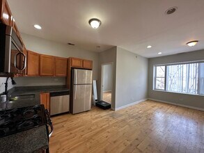3809 W Hirsch St in Chicago, IL - Building Photo - Building Photo