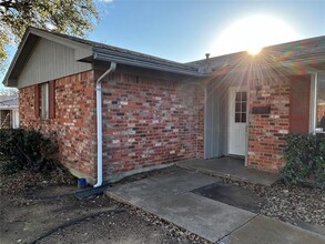 6616 Trailwood Dr in Forest Hill, TX - Building Photo - Building Photo