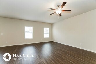 334 Augusta Woods Dr in Villa Rica, GA - Foto de edificio - Building Photo