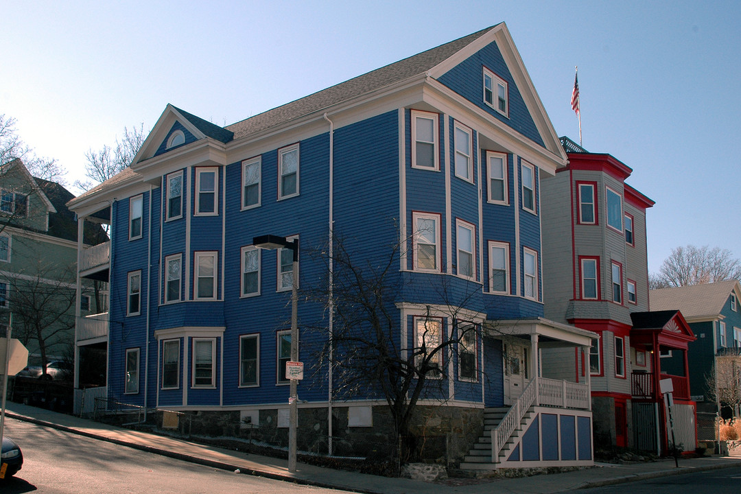 163 Calumet St. Unit 2 in Boston, MA - Foto de edificio