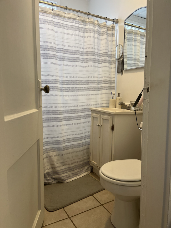 150 5th St, Unit 2 in Cambridge, MA - Building Photo - Building Photo