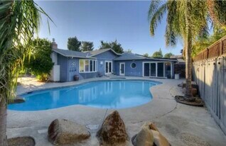 1962 Beverly Ave in Clovis, CA - Building Photo