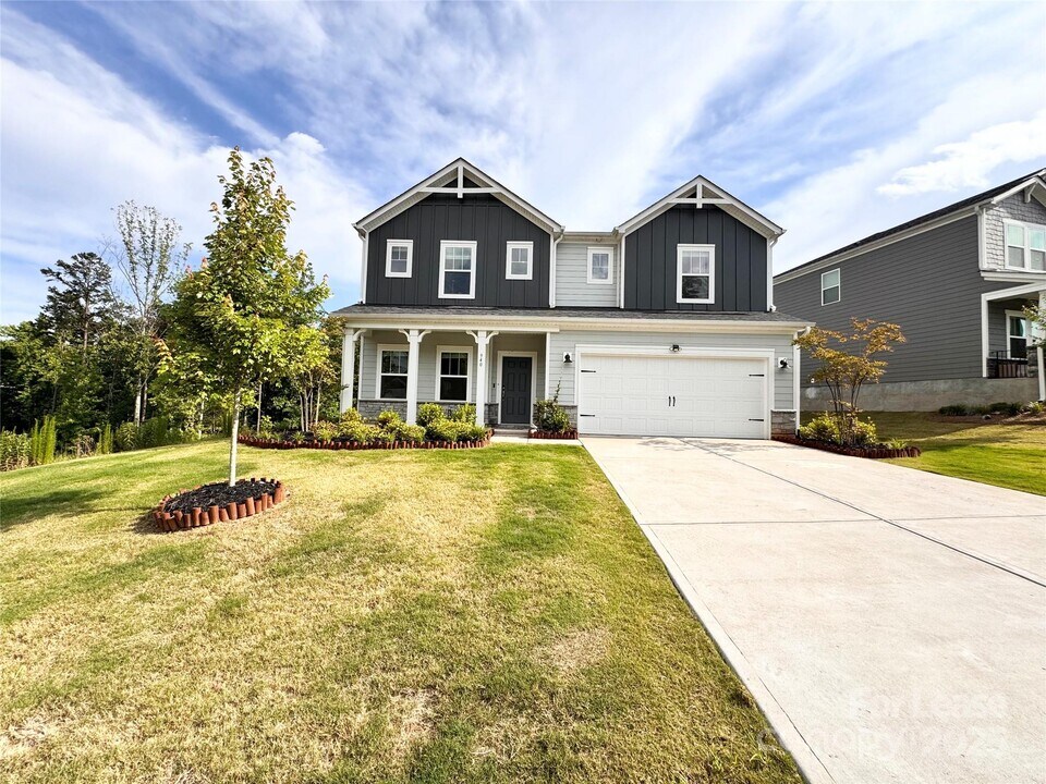 940 Rachel Anne Dr in Belmont, NC - Building Photo