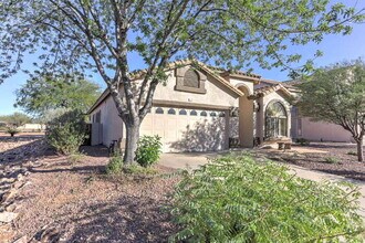 517 E Camino Del Abeto in Sahuarita, AZ - Building Photo - Building Photo