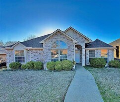 1265 Cedarcrest Dr in Mesquite, TX - Building Photo