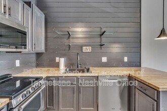 613 Hillsboro Rd in Franklin, TN - Building Photo - Building Photo