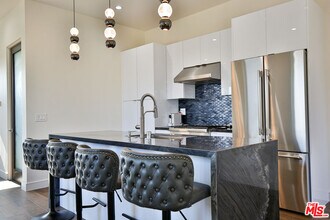 8505 Belford Ave in Los Angeles, CA - Building Photo - Building Photo