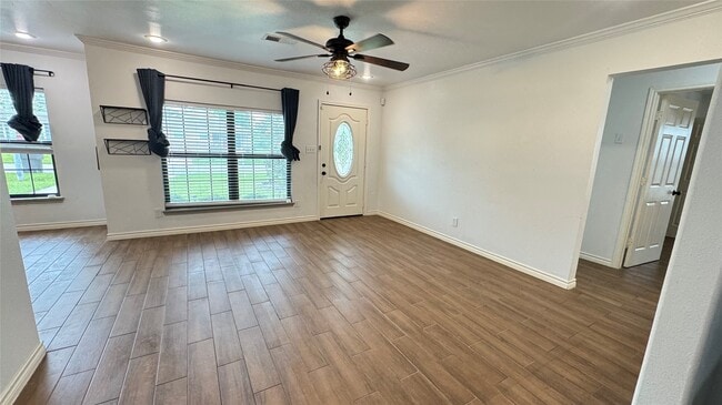 221 Hyta St