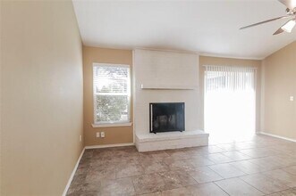 338 Jordan Dr in Desoto, TX - Building Photo - Building Photo
