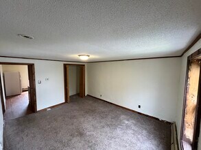 5 Burleigh Ave, Unit 4 in Limestone, ME - Building Photo - Building Photo