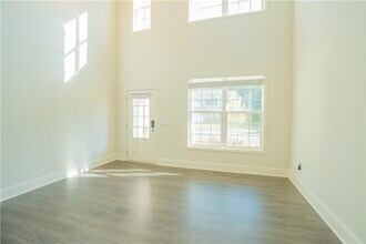 5240 Loring St in Cumming, GA - Building Photo - Building Photo