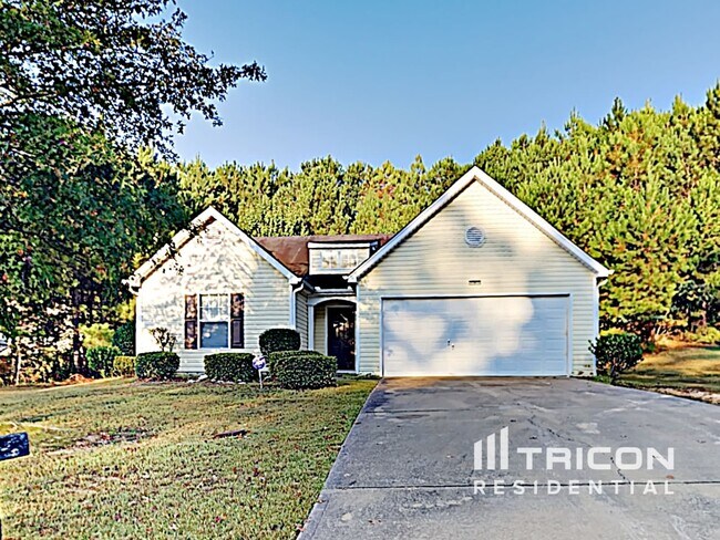 6868 Merrywood Dr in Fairburn, GA - Building Photo - Building Photo