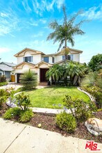 6074 W 75th Pl in Los Angeles, CA - Building Photo - Building Photo