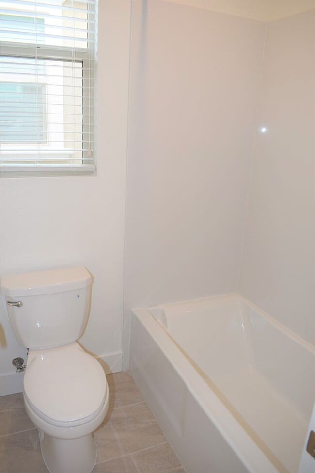 10594 Trill Wy in Elk Grove, CA - Building Photo - Building Photo