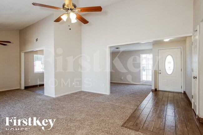 9114 N 56th Ln in Glendale, AZ - Foto de edificio - Building Photo