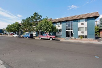 Stratford Plaza North in Denver, CO - Foto de edificio - Building Photo