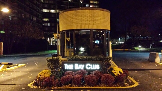 property at 2 Bay Club Dr