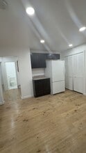 6015 John Daly St in Taylor, MI - Building Photo - Building Photo