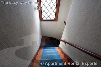 92 Rogers Ave in Somerville, MA - Foto de edificio - Building Photo