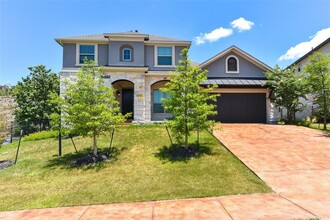 621 Anfield Cir in Austin, TX - Foto de edificio - Building Photo