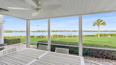 1360 Siesta Bayside Dr in Siesta Key, FL - Building Photo - Building Photo