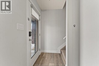 204 Beechwood Dr in Lakeshore, ON - Building Photo - Building Photo