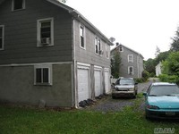 48 Arnold Ave in West Babylon, NY - Foto de edificio - Building Photo