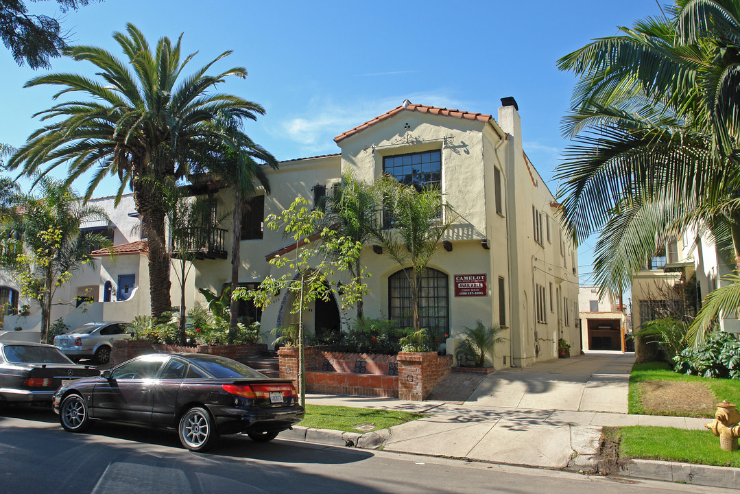 435 N Curson Ave in Los Angeles, CA - Foto de edificio