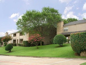 Cedar Bend Apartments in Arlington, TX - Building Photo - Building Photo