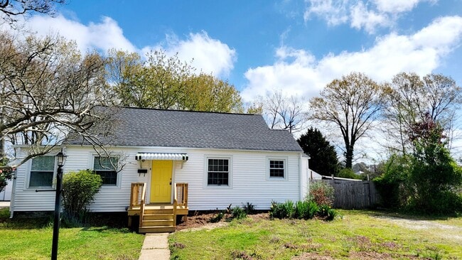 property at 4 Howard Ct
