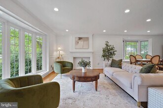 9123 Cherrytree Dr in Alexandria, VA - Building Photo - Building Photo