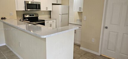 3848 Lyons Rd in Coconut Creek, FL - Foto de edificio - Building Photo