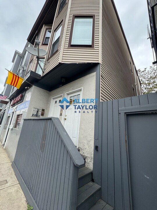 1084 Dorchester Ave, Unit 2 in Boston, MA - Building Photo