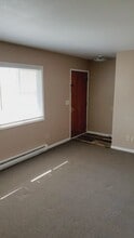 519 N Patsy St, Unit 4 in Mediapolis, IA - Building Photo - Building Photo