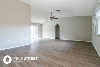 3302 Coronet Ct in Spring Hill, FL - Foto de edificio - Building Photo