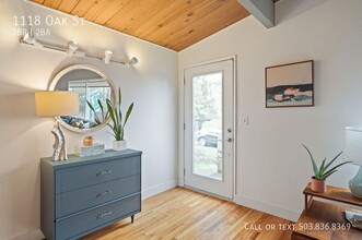 1118 Oak St in Lake Oswego, OR - Building Photo - Building Photo