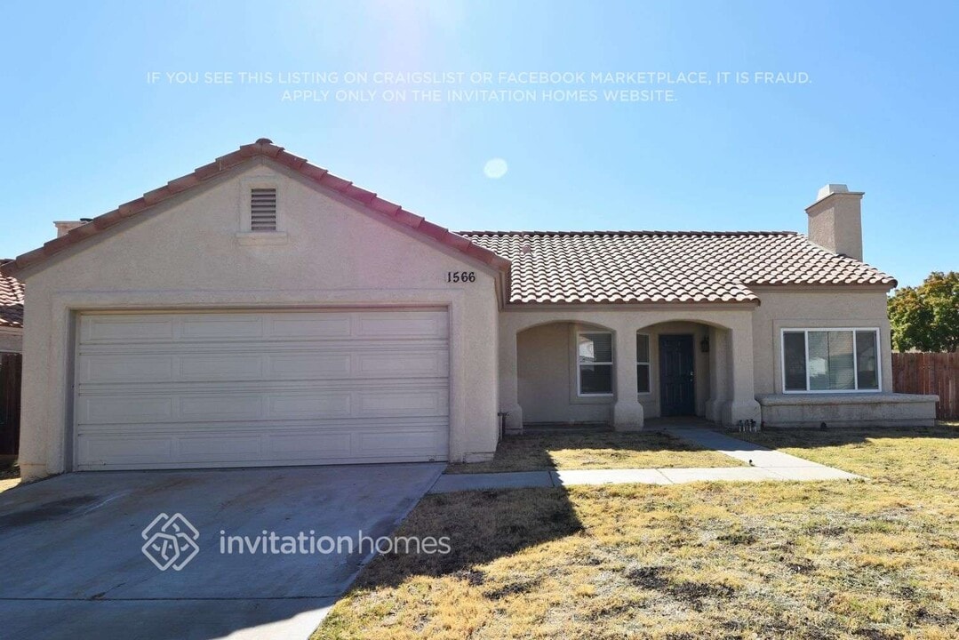 1566 Coventry Pl in Palmdale, CA - Building Photo