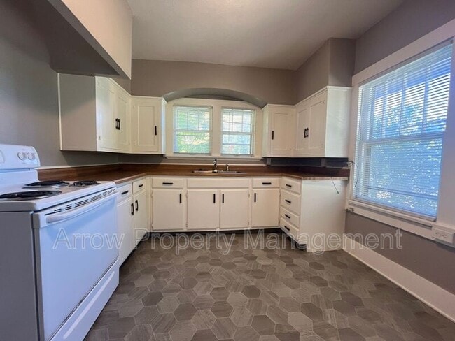 property at 3502 W St
