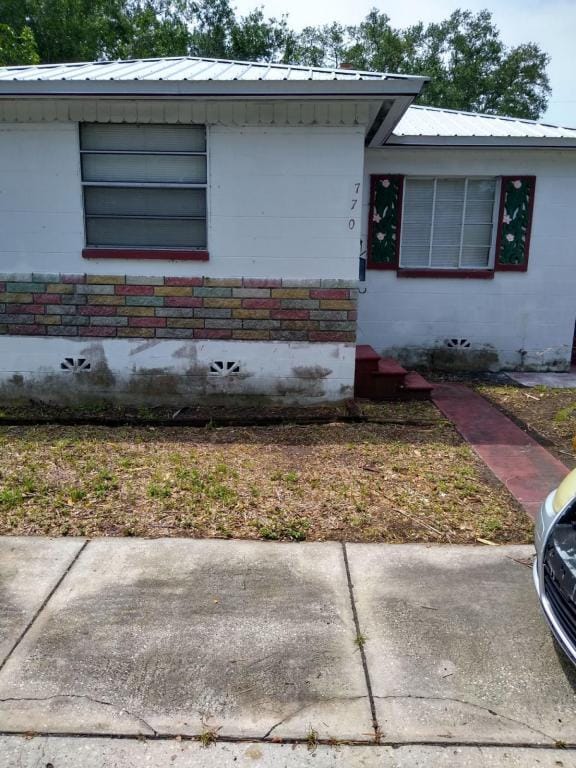 property at 770 Paris Ave S